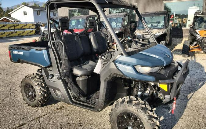 2025 Can-Am® Defender XT HD10