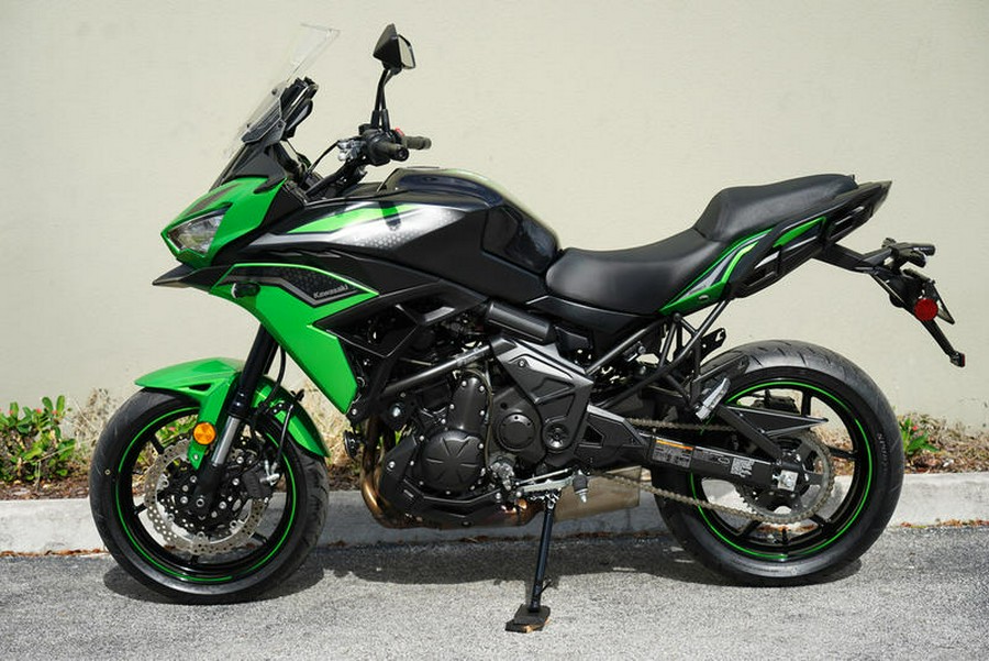 2022 Kawasaki Versys® 650 ABS Candy Lime Green/Metallic Flat Spark Black
