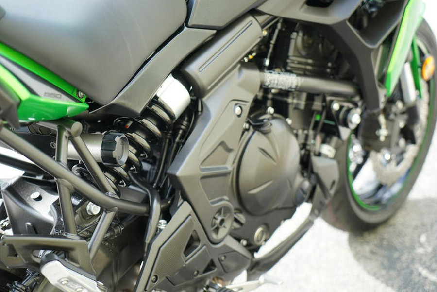 2022 Kawasaki Versys® 650 ABS Candy Lime Green/Metallic Flat Spark Black