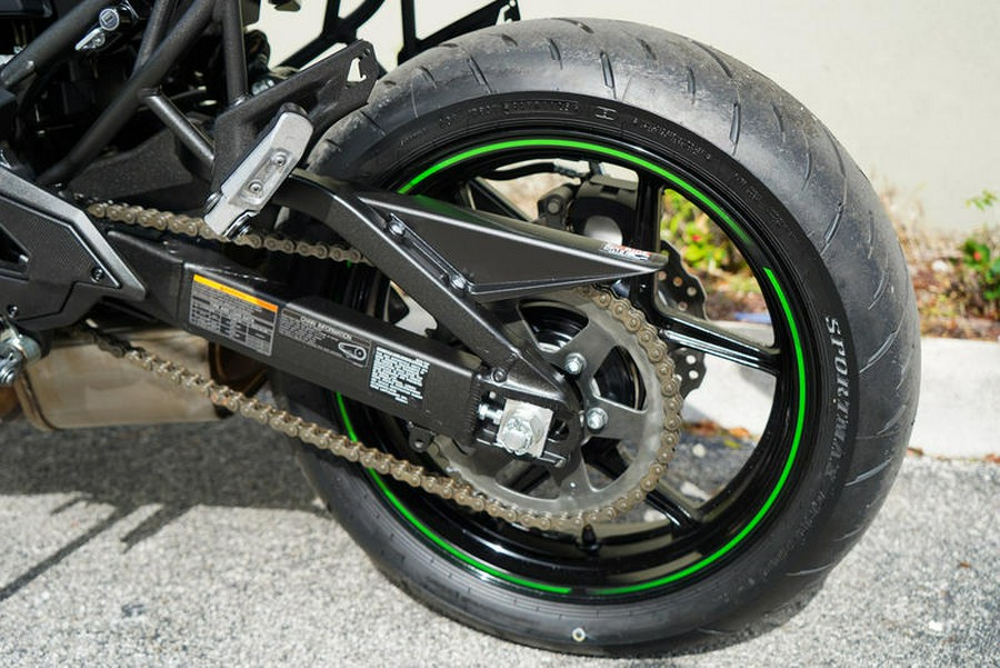 2022 Kawasaki Versys® 650 ABS Candy Lime Green/Metallic Flat Spark Black