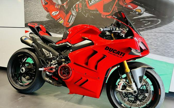 2023 Ducati Panigale V4 S Ducati Red