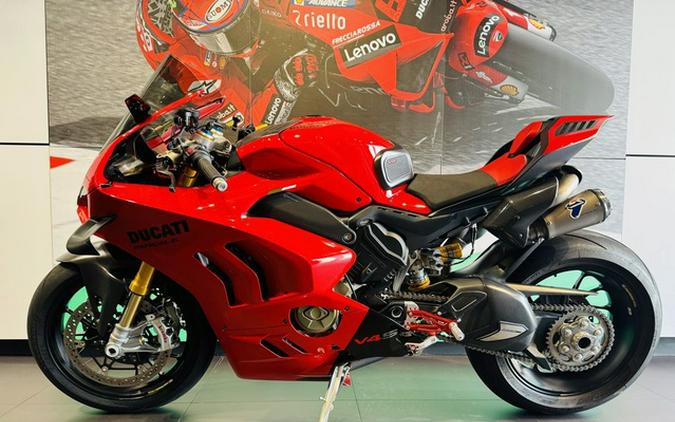 2023 Ducati Panigale V4 S Ducati Red