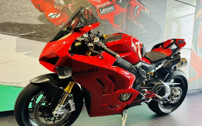 2023 Ducati Panigale V4 S Ducati Red