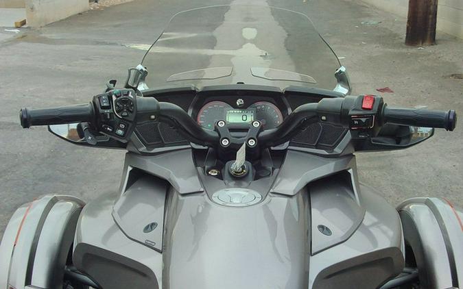 2017 Can-Am Spyder F3 Limited 6-Speed Semi-Automatic (SE6)