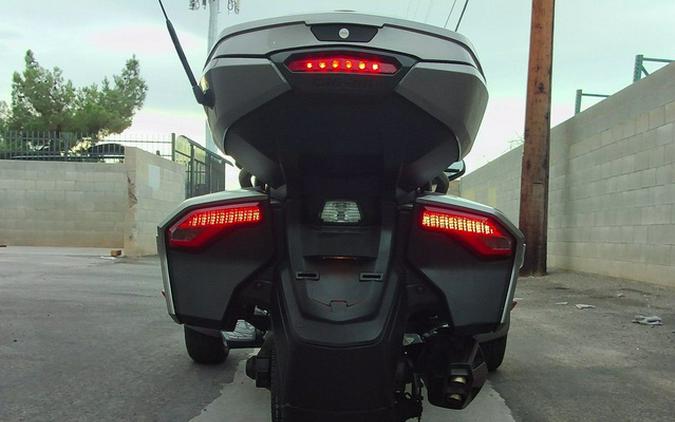 2017 Can-Am Spyder F3 Limited 6-Speed Semi-Automatic (SE6)