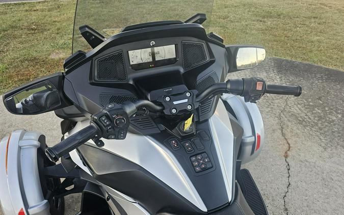 2023 Can-Am Spyder RT