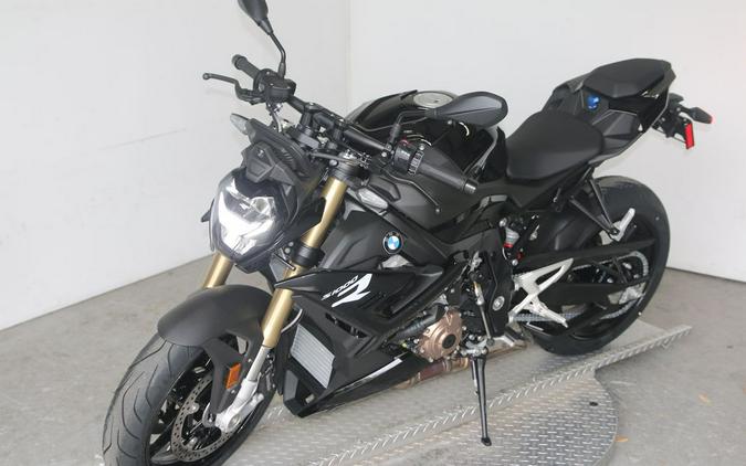 2024 BMW S 1000 R