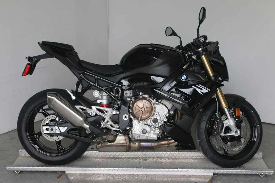 2024 BMW S 1000 R