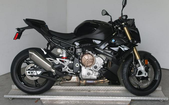 2024 BMW S 1000 R