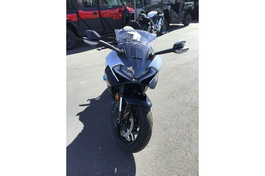 2025 CFMOTO 675 SS