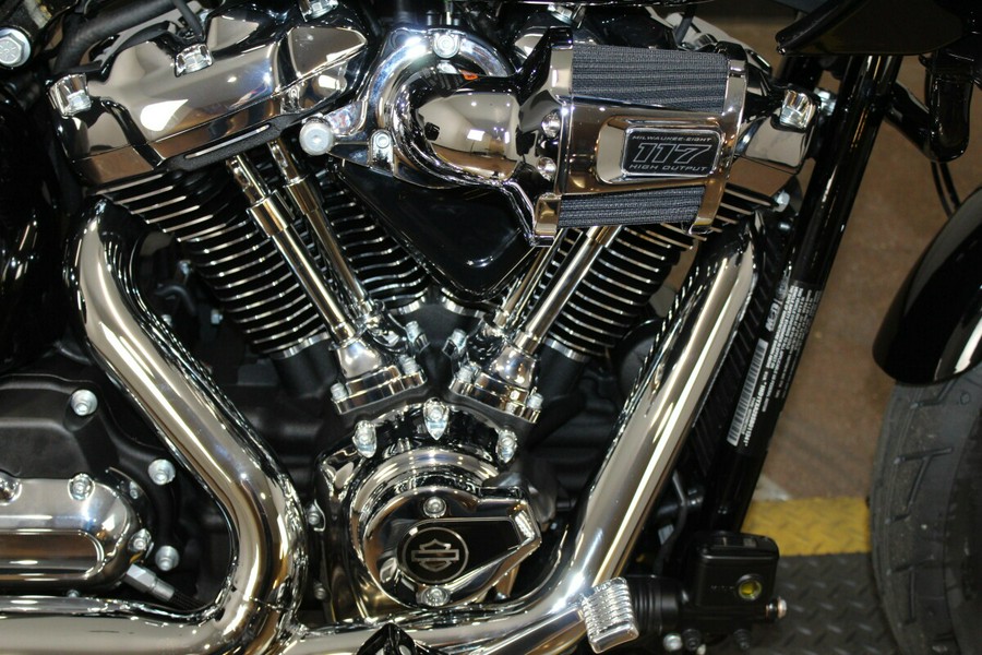 2025 Harley-Davidson Low Rider® ST Vivid Black