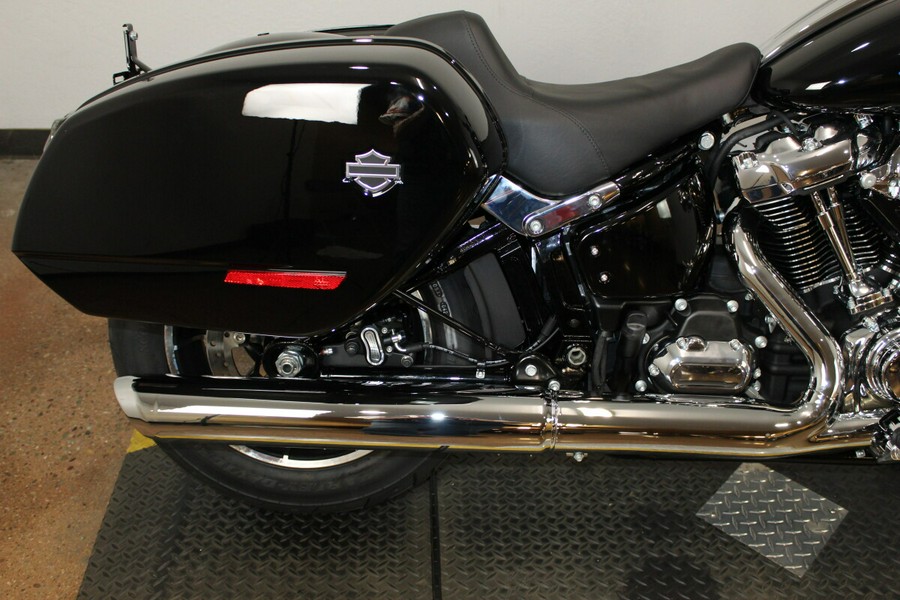 2025 Harley-Davidson Low Rider® ST Vivid Black