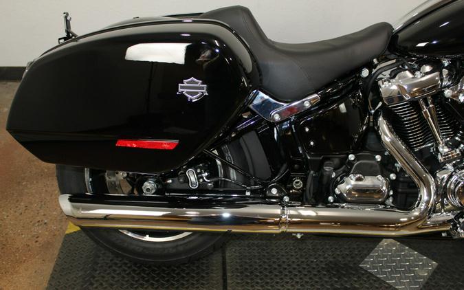 2025 Harley-Davidson Low Rider® ST Vivid Black