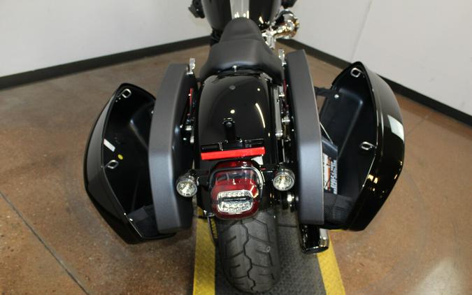 2025 Harley-Davidson Low Rider® ST Vivid Black