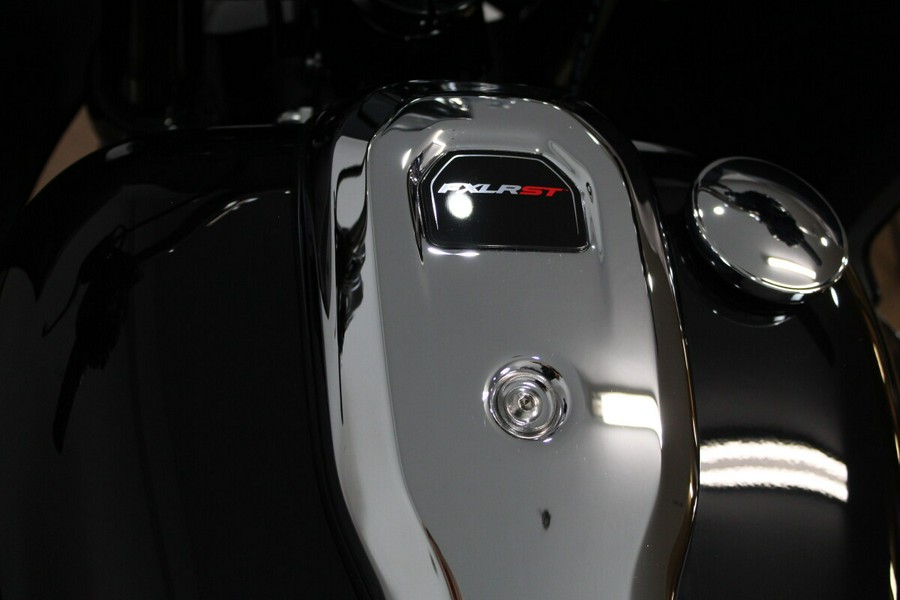 2025 Harley-Davidson Low Rider® ST Vivid Black