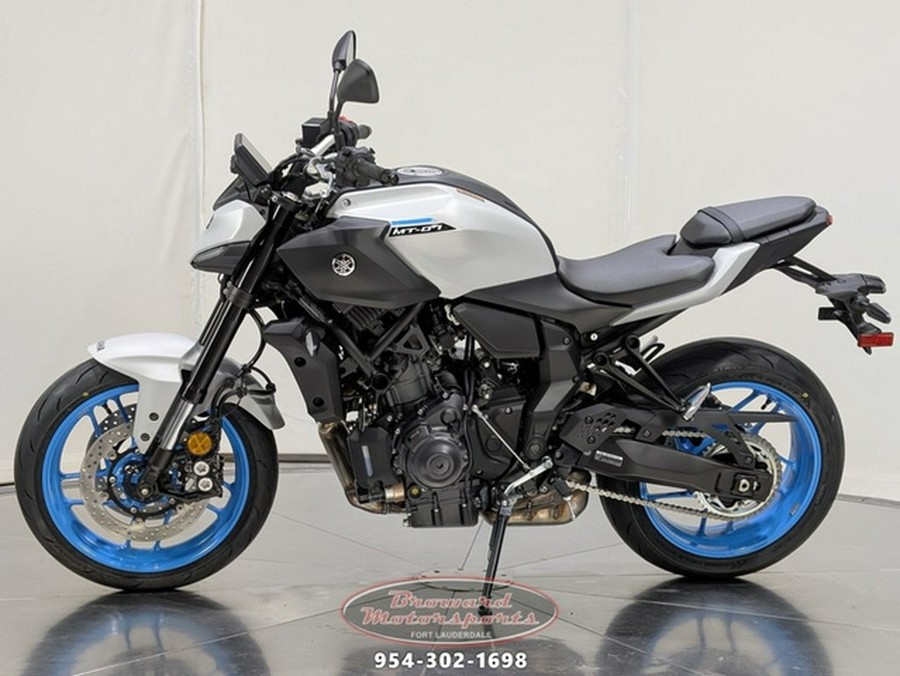 2025 Yamaha MT 07
