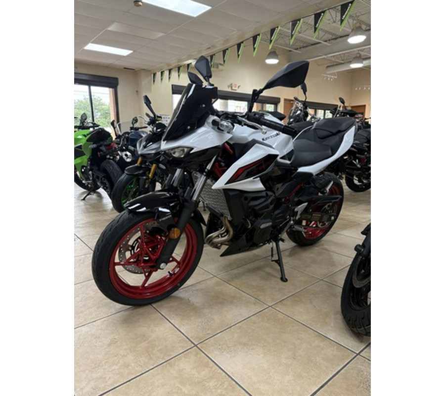 2026 Kawasaki Z500 SE ABS