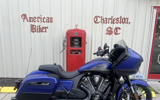 2024 Indian Motorcycle® Challenger® Dark Horse® w/PowerBand Audio Pkg Spirit Blue Smoke