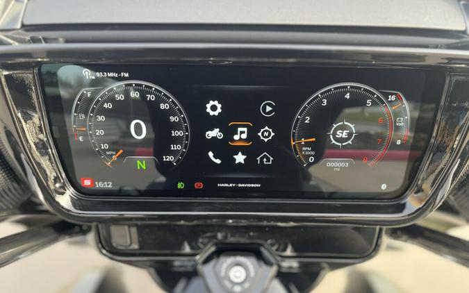 2026 Harley-Davidson® FLHLT Street Glide 3 Limited OLIV STL MTL/BLK