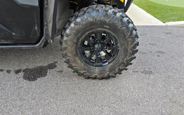 2023 Can-Am Defender MAX DPS HD9