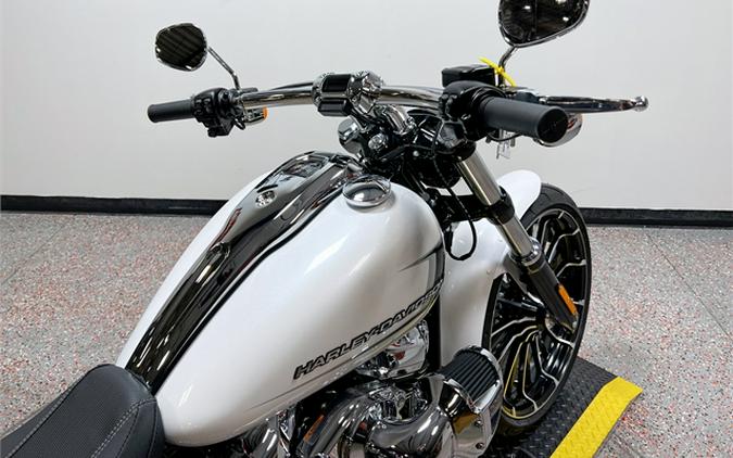 2024 Harley-Davidson Breakout FXBR 232 Miles White Onyx Pearl