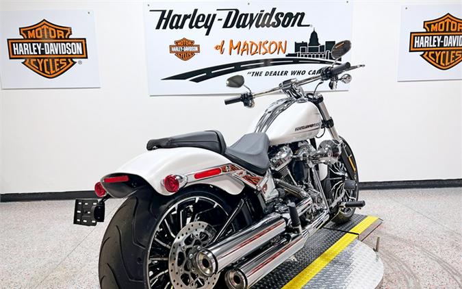 2024 Harley-Davidson Breakout FXBR 232 Miles White Onyx Pearl