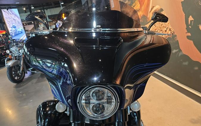 FLHXSE 2016 CVO™ Street Glide®