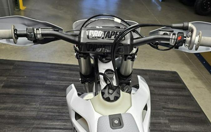 2027 Husqvarna TE 300 Pro