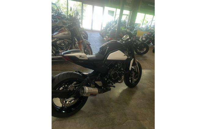 2024 CFMOTO 700cl-X Sport NEBULA WHITE