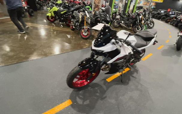 2026 Kawasaki Z500 SE ABS