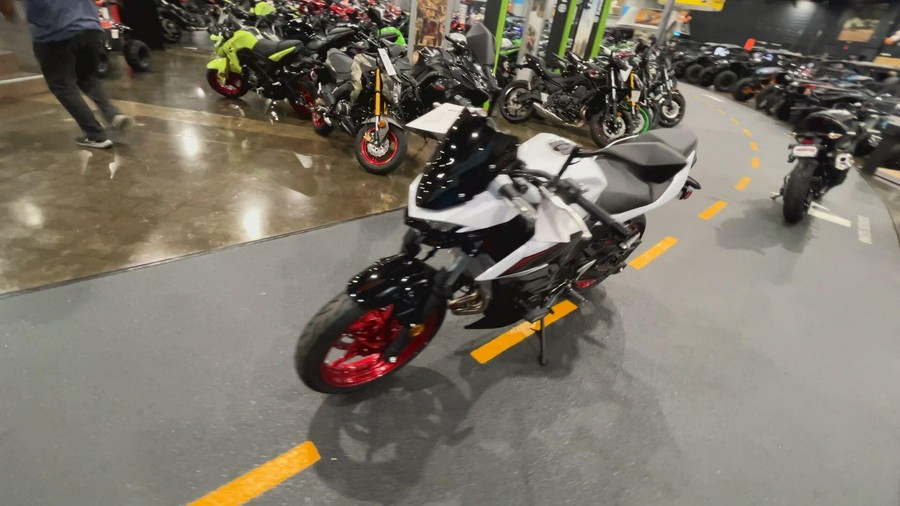 2026 Kawasaki Z500 SE ABS