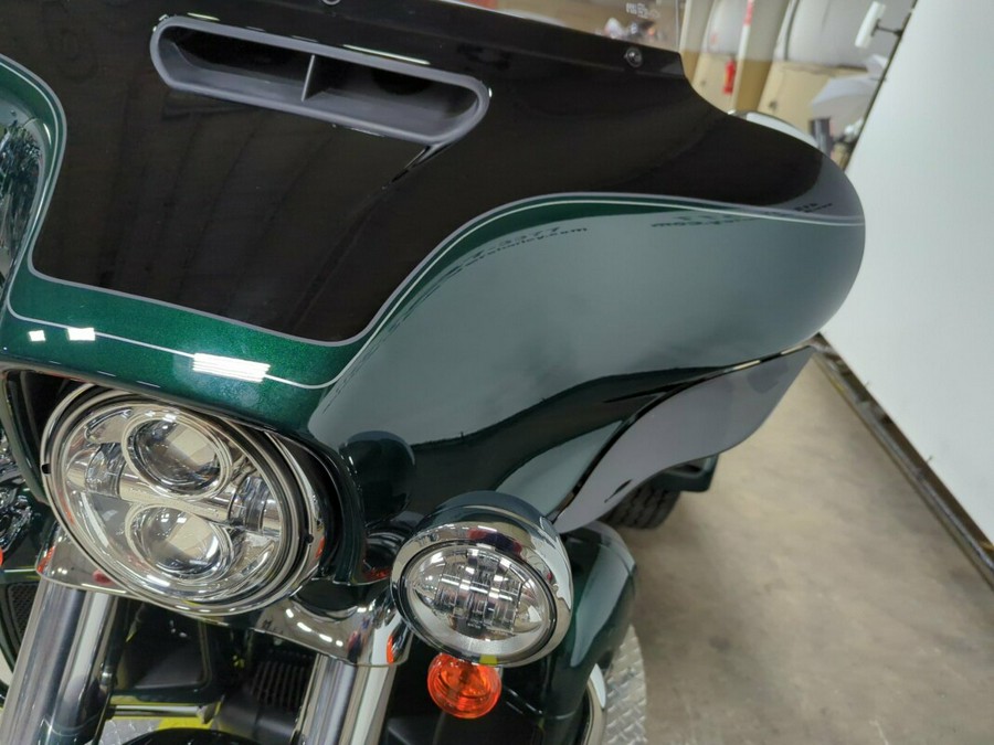 2024 Harley-Davidson® Tri Glide® Ultra Alpine Green / Vivid Black