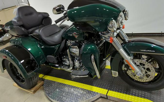 2024 Harley-Davidson® Tri Glide® Ultra Alpine Green / Vivid Black