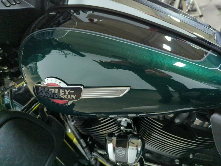 2024 Harley-Davidson® Tri Glide® Ultra Alpine Green / Vivid Black