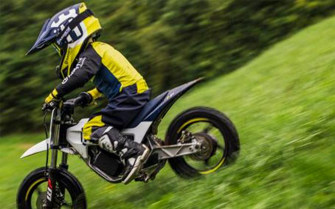 2024 Husqvarna Motorcycles EE 2