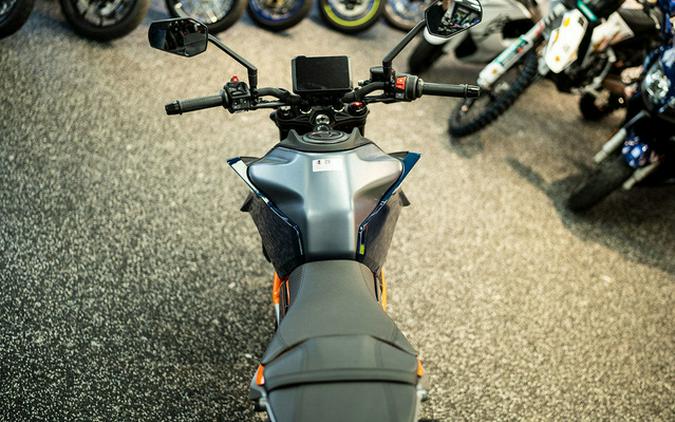 2025 KTM Duke 390