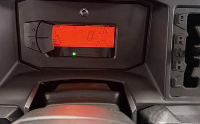 2026 Can-Am® Defender XT CAB HD11