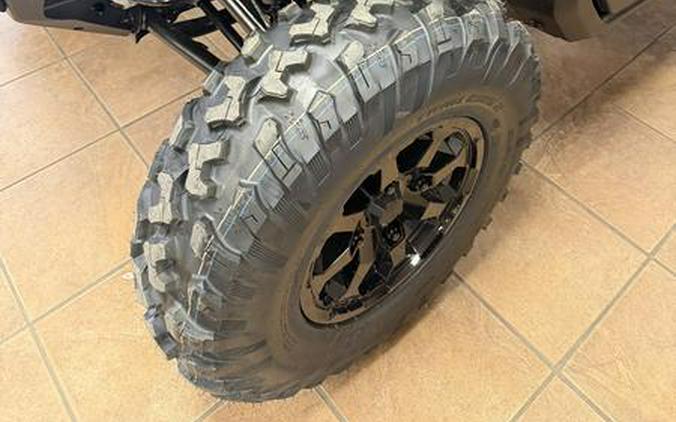 2026 Can-Am® Defender XT CAB HD11