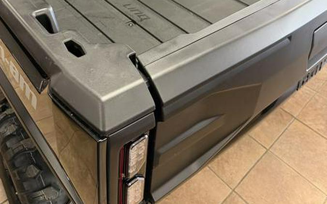 2026 Can-Am® Defender XT CAB HD11