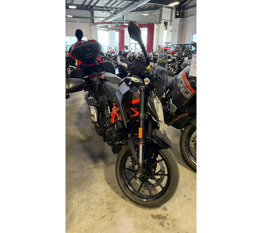 2023 KTM Duke 390