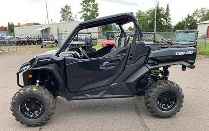 2024 Can-Am Commander XT 700