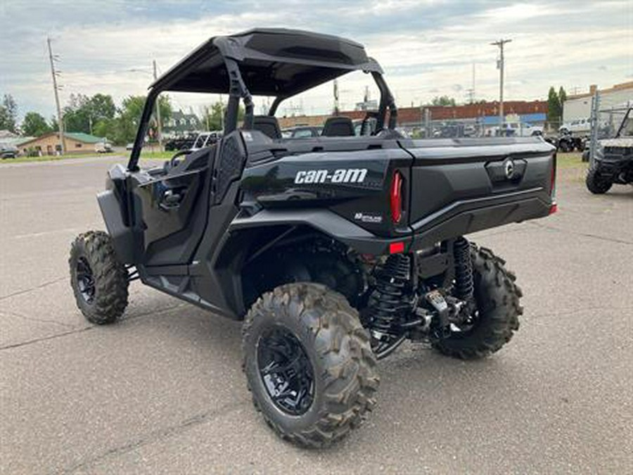 2024 Can-Am Commander XT 700