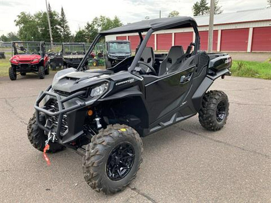 2024 Can-Am Commander XT 700