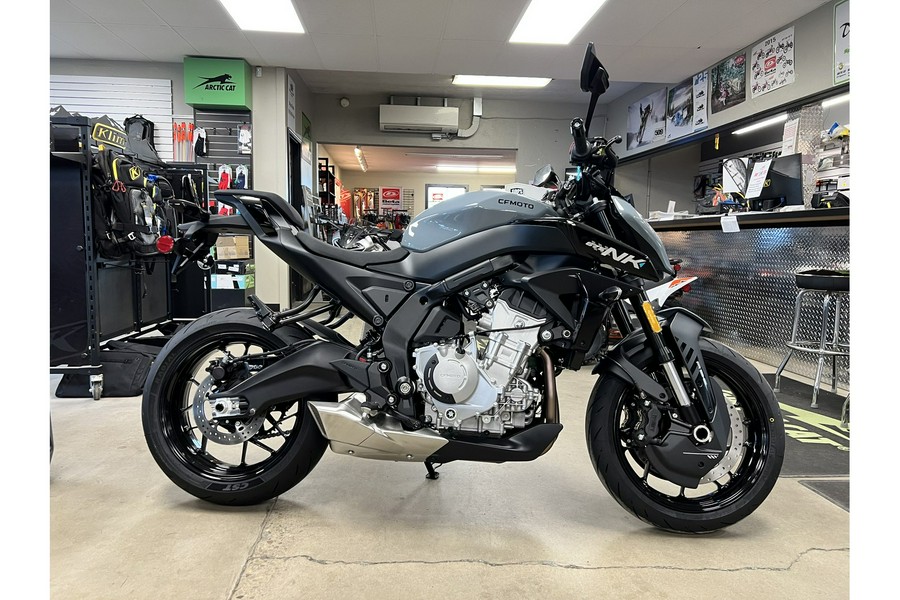 2026 CFMOTO NK 675