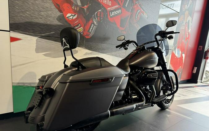 2017 Harley-Davidson FLHRXS - Road King Special