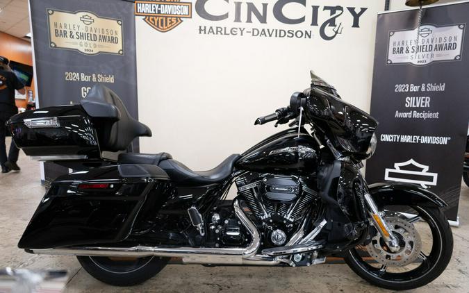 FLHXSE 2016 CVO™ Street Glide®