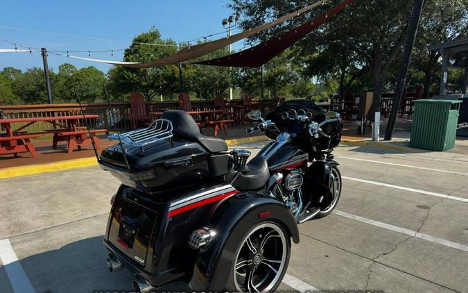 2020 Harley-Davidson® CVO™ Tri Glide®