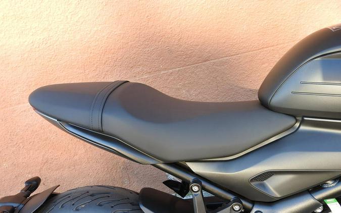 2023 Triumph Trident 660 Matte Jet Black / Matte Silver Ice