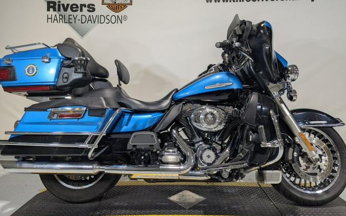 2011 Harley-Davidson® Electra Glide® Ultra Limited Cool Blue Pearl/Vivid Black
