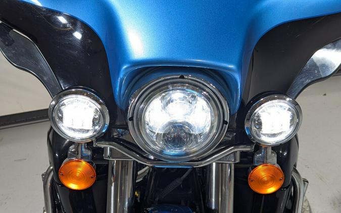 2011 Harley-Davidson® Electra Glide® Ultra Limited Cool Blue Pearl/Vivid Black